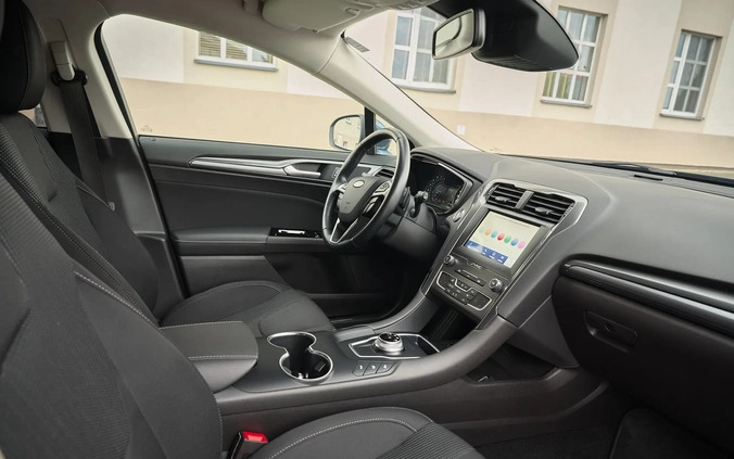 Ford Mondeo cena 79900 przebieg: 117000, rok produkcji 2019 z Płock małe 781